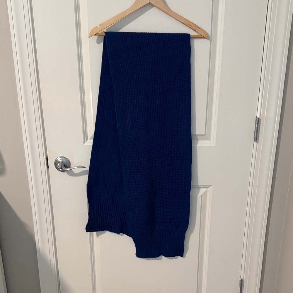 Everlane Deep Blue Scarf 100% Wool